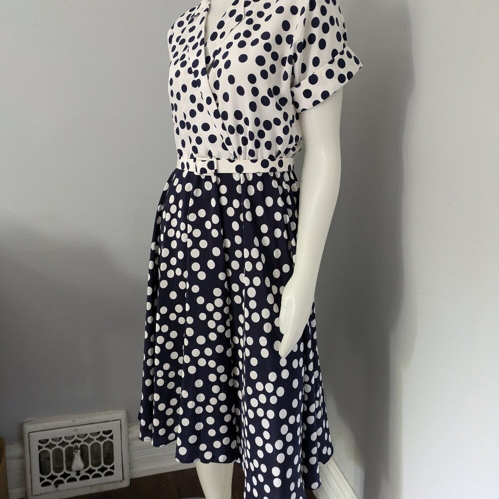 Dress Polka Dot. black and white, belted, Raoul Petite